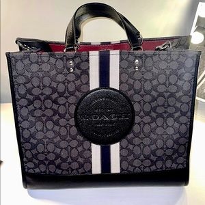 🔥COACH Dempsey 40 TOTE in Signature Jacquard with Stripe & Coach Patch